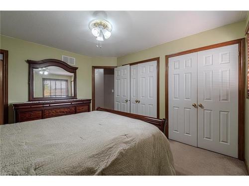 23 Garner'S Lane, Brantford, ON - Indoor Photo Showing Bedroom