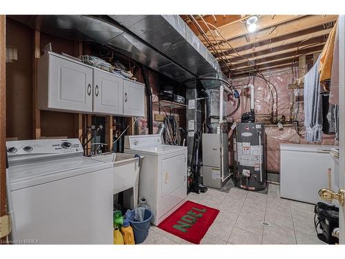 23 Garner'S Lane, Brantford, ON - Indoor Photo Showing Laundry Room