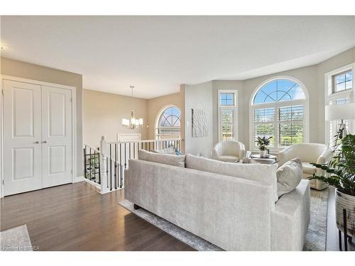 160 Oak Street, Simcoe, ON - Indoor Photo Showing Living Room