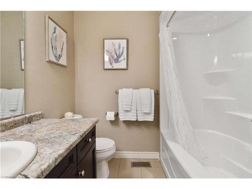 160 Oak Street, Simcoe, ON - Indoor Photo Showing Bathroom