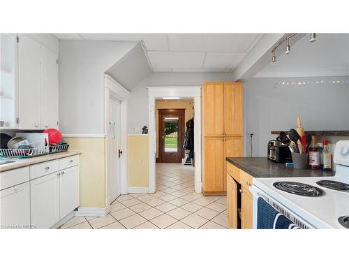 47 Grey Street, Brantford, ON - Indoor Photo Showing Kitchen