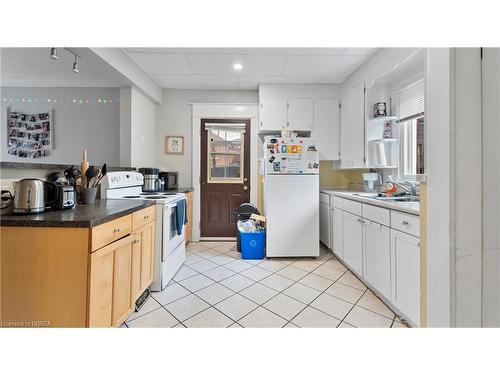 47 Grey Street, Brantford, ON - Indoor Photo Showing Kitchen