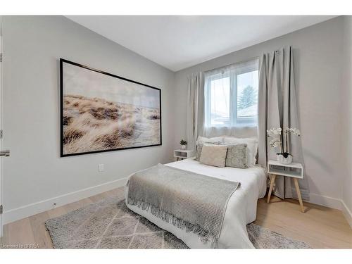 128 Lisgar Avenue, Tillsonburg, ON - Indoor Photo Showing Bedroom