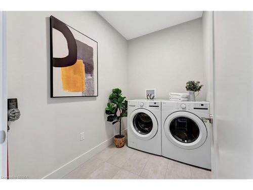 128 Lisgar Avenue, Tillsonburg, ON - Indoor Photo Showing Laundry Room