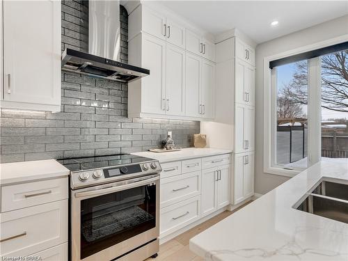 13B Cumberland Street, Brantford, ON - Indoor Photo Showing Kitchen With Upgraded Kitchen