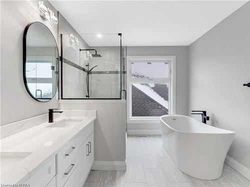 13B Cumberland Street, Brantford, ON - Indoor Photo Showing Bathroom