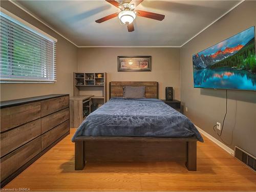 544 Twin Oaks Crescent, Waterloo, ON - Indoor Photo Showing Bedroom