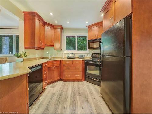 544 Twin Oaks Crescent, Waterloo, ON - Indoor Photo Showing Kitchen