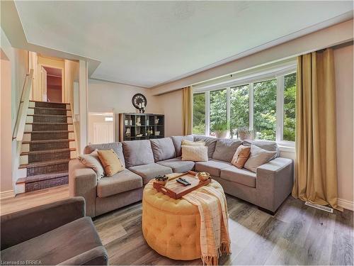 544 Twin Oaks Crescent, Waterloo, ON - Indoor Photo Showing Living Room