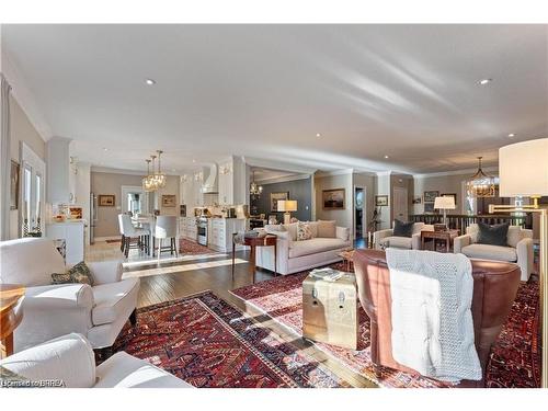 14 Wingrove Woods, Brantford, ON - Indoor Photo Showing Living Room