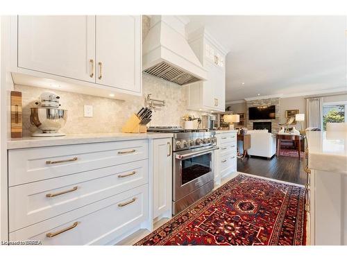 14 Wingrove Woods, Brantford, ON - Indoor Photo Showing Kitchen With Upgraded Kitchen