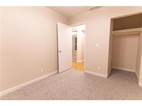 118 Albion Street, Brantford, ON - Indoor Photo Showing Other Room