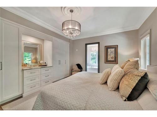 61 East Harris Road, Brantford, ON - Indoor Photo Showing Bedroom