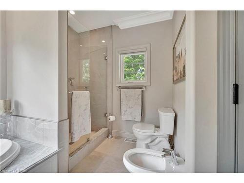 61 East Harris Road, Brantford, ON - Indoor Photo Showing Bathroom