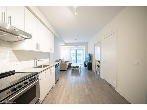 1109-212 King William Street, Hamilton, ON - Indoor Photo Showing Kitchen