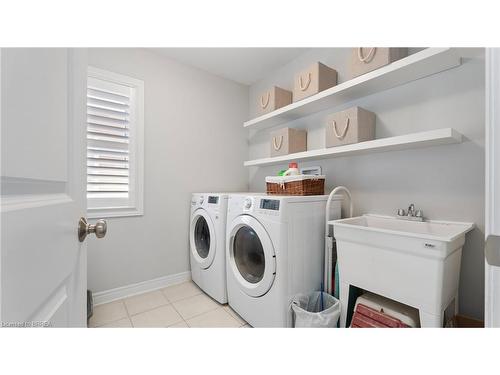 24 Attlebery Crescent, Paris, ON - Indoor Photo Showing Laundry Room