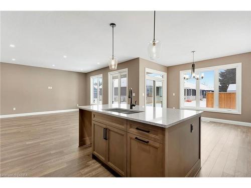 19-68 Cedar Street, Paris, ON - Indoor Photo Showing Kitchen