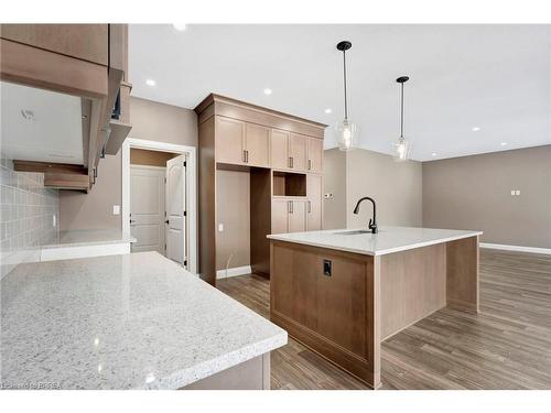 19-68 Cedar Street, Paris, ON - Indoor Photo Showing Kitchen