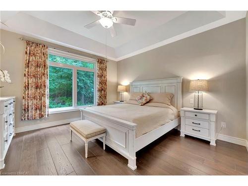 18-158 Willow Street, Paris, ON - Indoor Photo Showing Bedroom