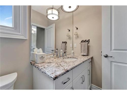 18-158 Willow Street, Paris, ON - Indoor Photo Showing Bathroom