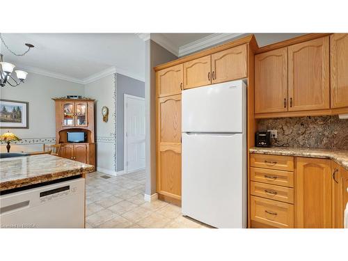 9-244 Dundas Street W, Paris, ON - Indoor Photo Showing Kitchen