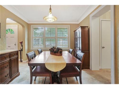 140 Parkside Drive, Brantford, ON - Indoor Photo Showing Dining Room