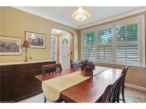 140 Parkside Drive, Brantford, ON - Indoor Photo Showing Dining Room