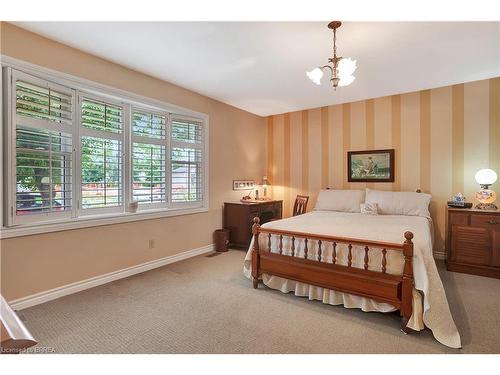 140 Parkside Drive, Brantford, ON - Indoor Photo Showing Bedroom