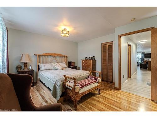 3 Cedar Street, Paris, ON - Indoor Photo Showing Bedroom