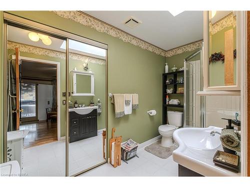 3 Cedar Street, Paris, ON - Indoor Photo Showing Bathroom