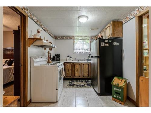 3 Cedar Street, Paris, ON - Indoor Photo Showing Laundry Room