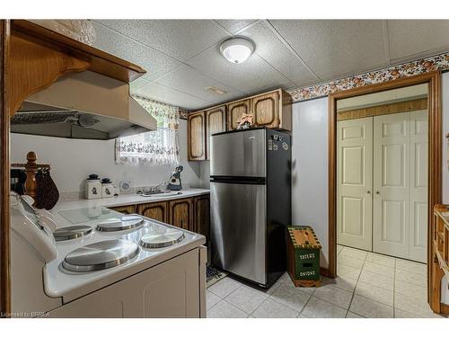 3 Cedar Street, Paris, ON - Indoor Photo Showing Kitchen