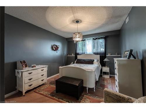 3 Cedar Street, Paris, ON - Indoor Photo Showing Bedroom