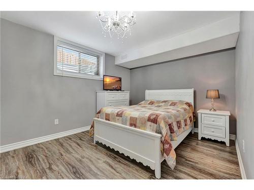 7 Cavendish Court, Simcoe, ON - Indoor Photo Showing Kitchen With Stainless Steel Kitchen With Double Sink