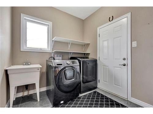 7 Cavendish Court, Simcoe, ON - Indoor Photo Showing Dining Room