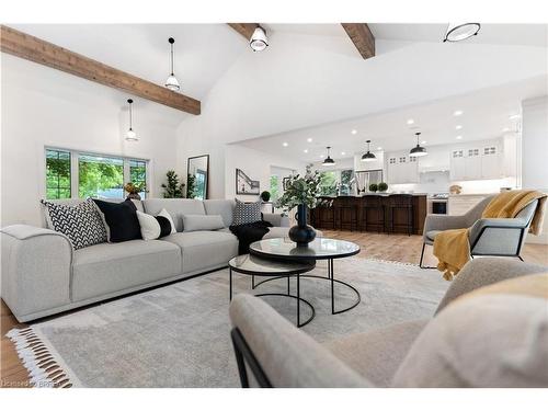 166 St George Street, Brantford, ON - Indoor Photo Showing Living Room