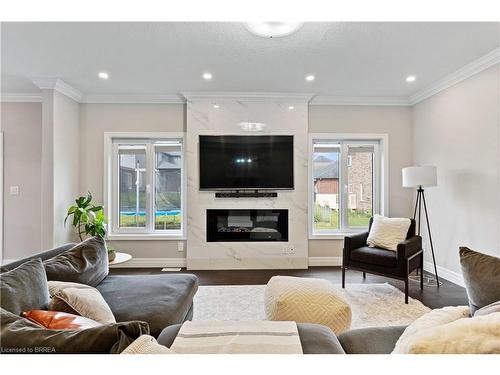 125 Savannah Ridge Drive, Paris, ON - Indoor Photo Showing Living Room With Fireplace