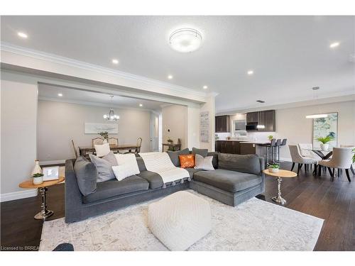 125 Savannah Ridge Drive, Paris, ON - Indoor Photo Showing Living Room