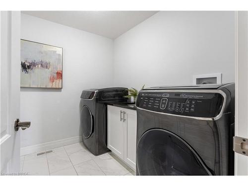 125 Savannah Ridge Drive, Paris, ON - Indoor Photo Showing Laundry Room