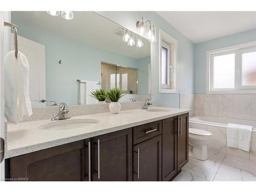 125 Savannah Ridge Drive, Paris, ON - Indoor Photo Showing Bathroom