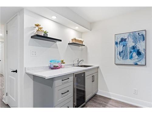 125 Savannah Ridge Drive, Paris, ON - Indoor Photo Showing Bathroom