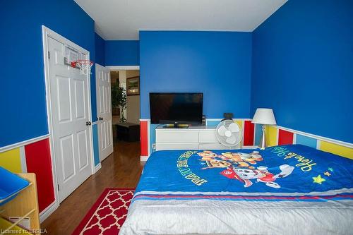 466 Queen Street S, Simcoe, ON - Indoor Photo Showing Bedroom