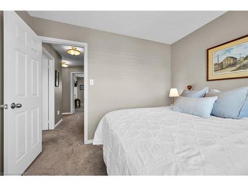 180 Thomas Avenue, Brantford, ON - Indoor Photo Showing Bedroom