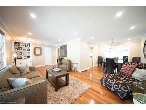 6 Sherry Lane, Brantford, ON - Indoor Photo Showing Living Room