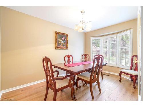 4-10 Courtland Drive, Brantford, ON - Indoor Photo Showing Dining Room