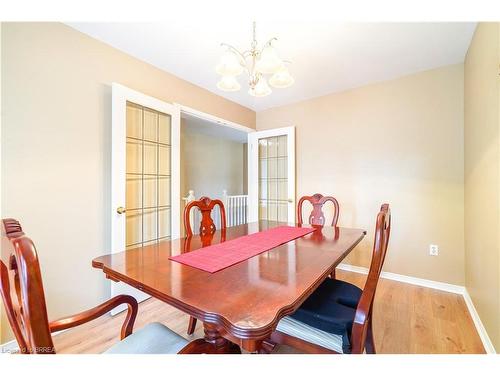 4-10 Courtland Drive, Brantford, ON - Indoor Photo Showing Dining Room