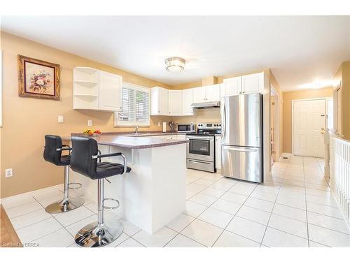 4-10 Courtland Drive, Brantford, ON - Indoor Photo Showing Kitchen With Stainless Steel Kitchen