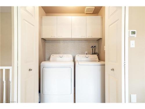 4-10 Courtland Drive, Brantford, ON - Indoor Photo Showing Laundry Room