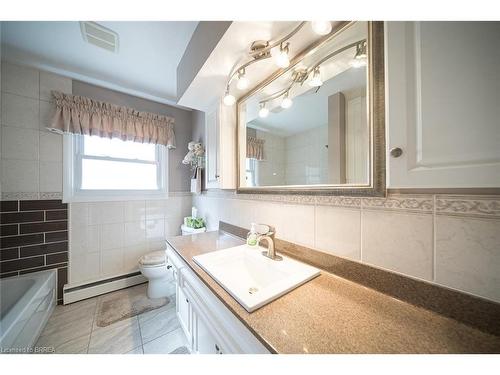 20 Allwood Street, Brantford, ON - Indoor Photo Showing Bathroom