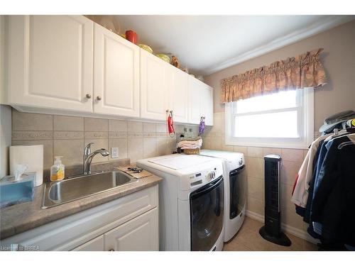20 Allwood Street, Brantford, ON - Indoor Photo Showing Laundry Room